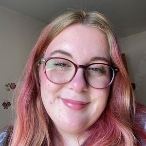 Meet your Posher, Rebecca